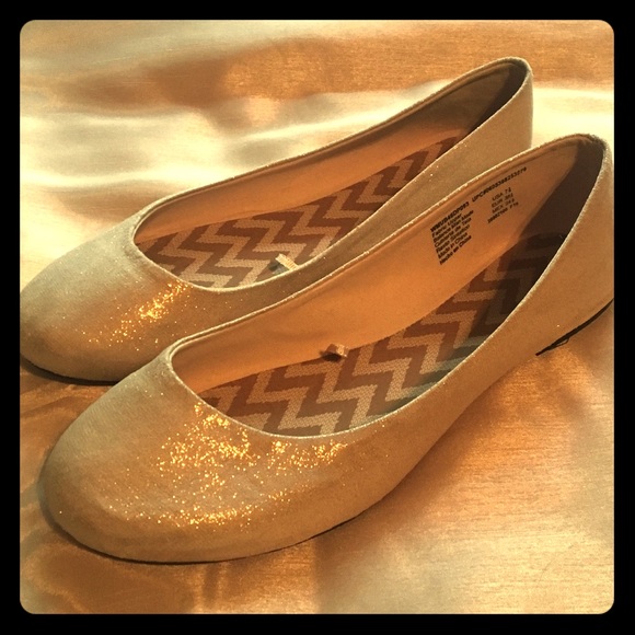 Women’s Casual Ballet Flat - Picture 1 of 8